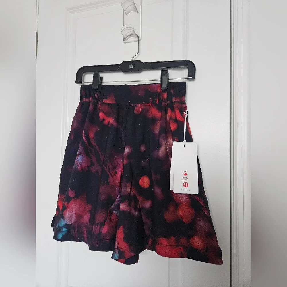 NWT RARE Lululemon Team Canada Swift High-Rise Short 6.5